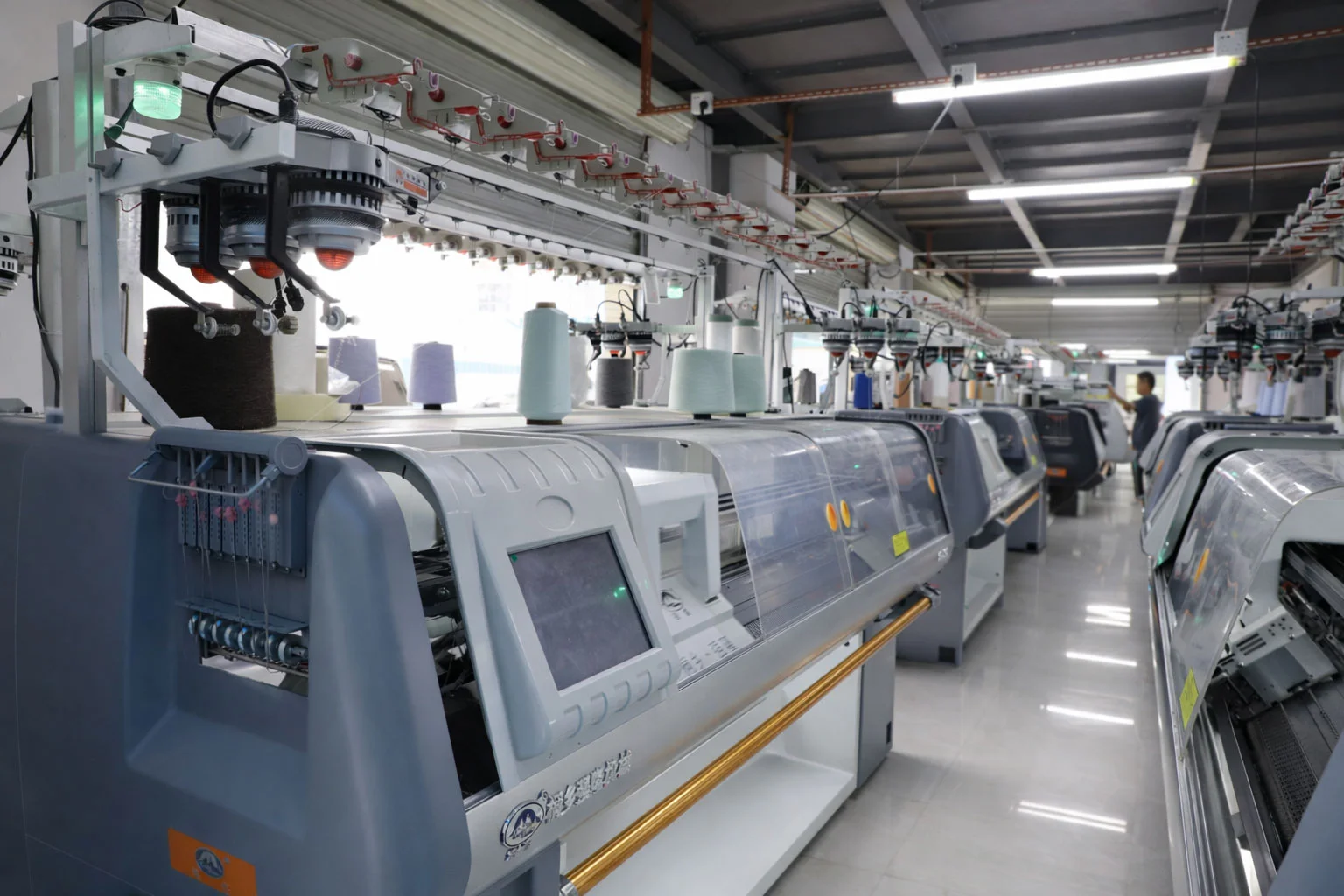 Lin Sweater Factory плосковязальные машины 26 лет производства Далан Дунгуань